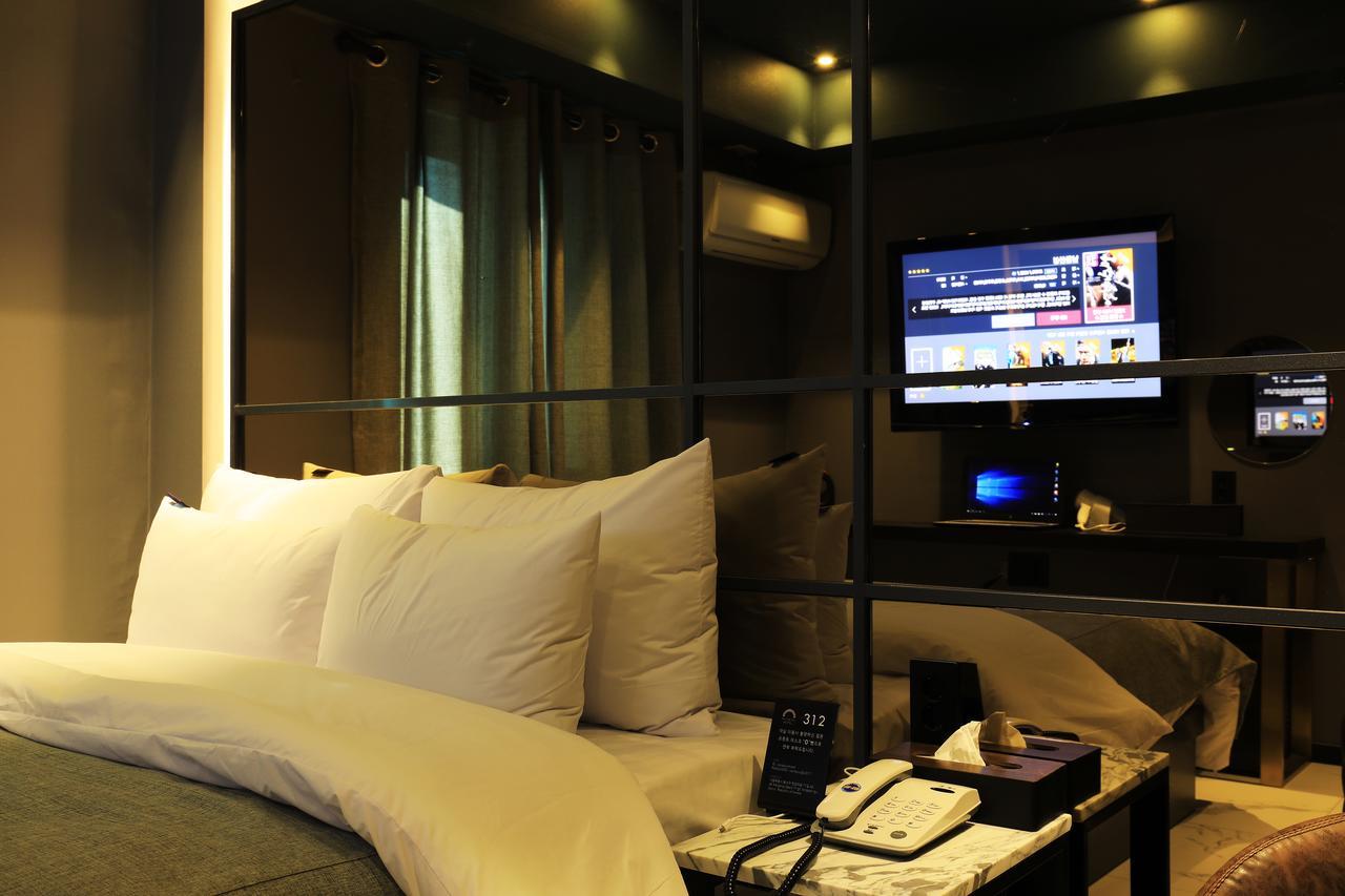 Rainbow Hotel Yongsan Seoul Exterior photo