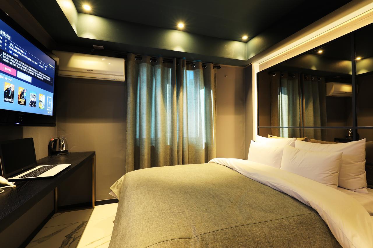 Rainbow Hotel Yongsan Seoul Exterior photo